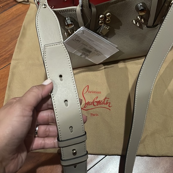 NWT louboutin Cabata Purse ❤️ - Picture 3 of 6